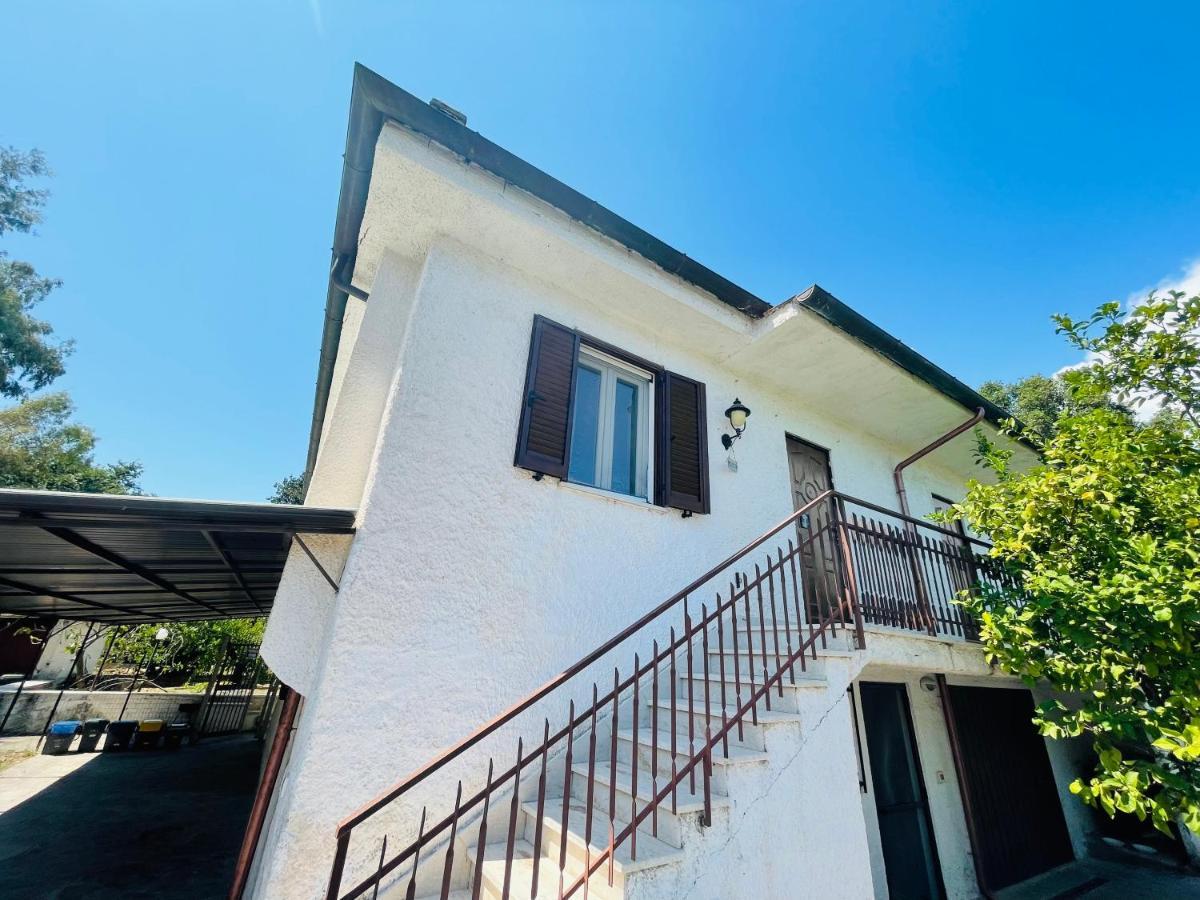 La Casa Di Nonna Attilia Apartment Fondi Exterior foto